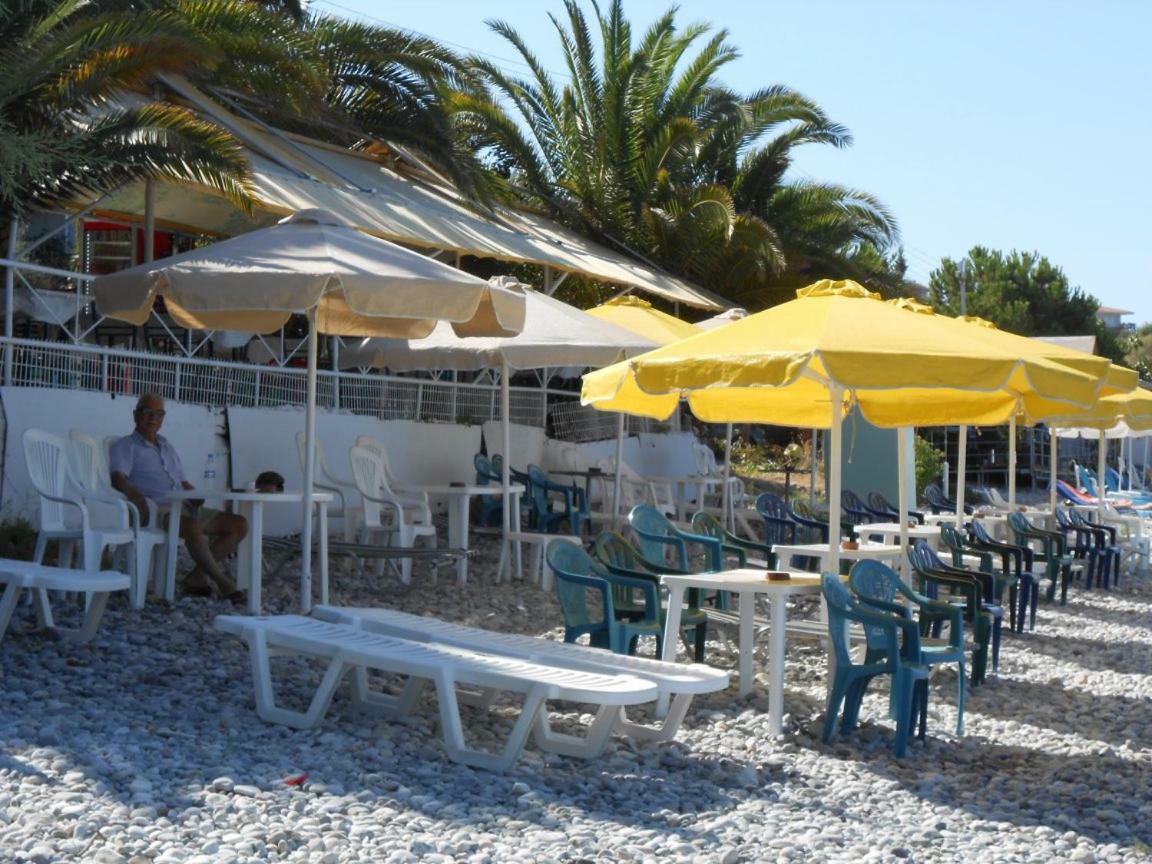 Horizon Aktaion Aparthotel Kalamata Bagian luar foto