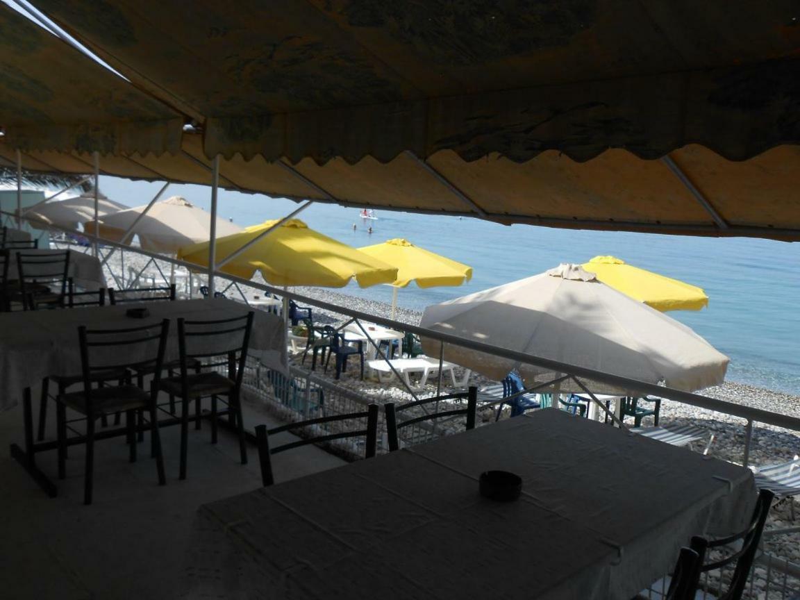 Horizon Aktaion Aparthotel Kalamata Bagian luar foto