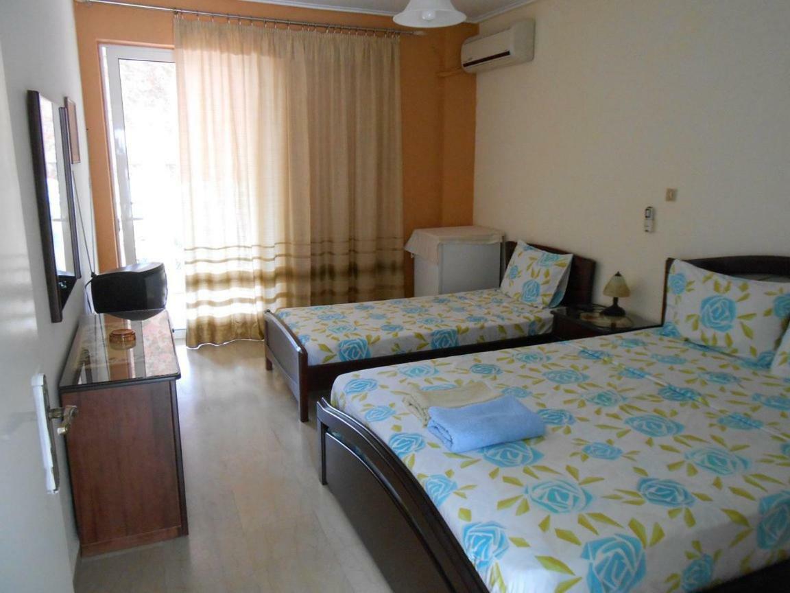 Horizon Aktaion Aparthotel Kalamata Bagian luar foto