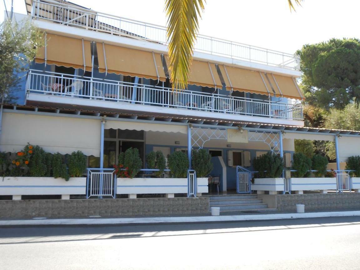 Horizon Aktaion Aparthotel Kalamata Bagian luar foto